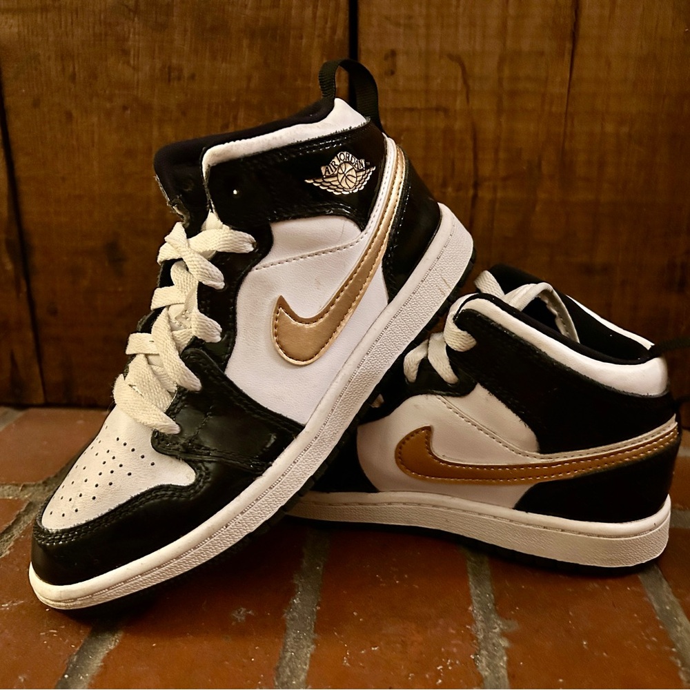 Air Jordan 1 Mid Top Youth